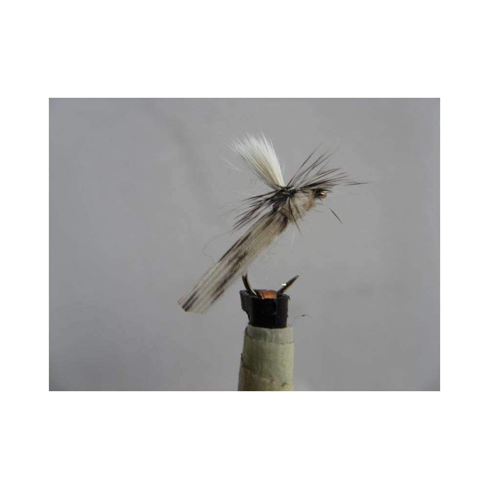 Para Dry Caddis Size 14